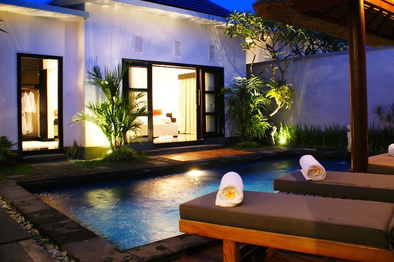 La Villais Kamojang Hotel Seminyak Exterior foto